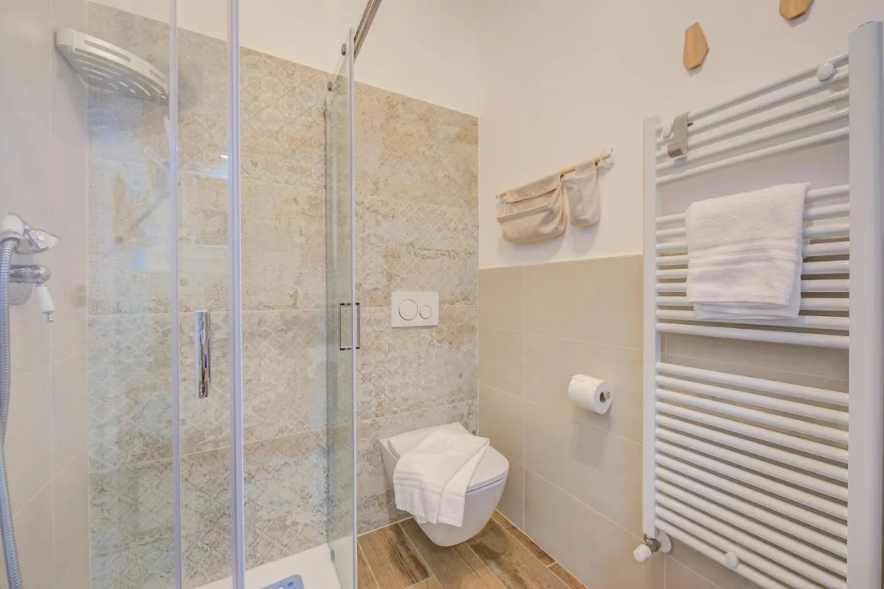 La Casa Accanto With Shared Pool - Happy Rentals Padenghe sul Garda Apartment