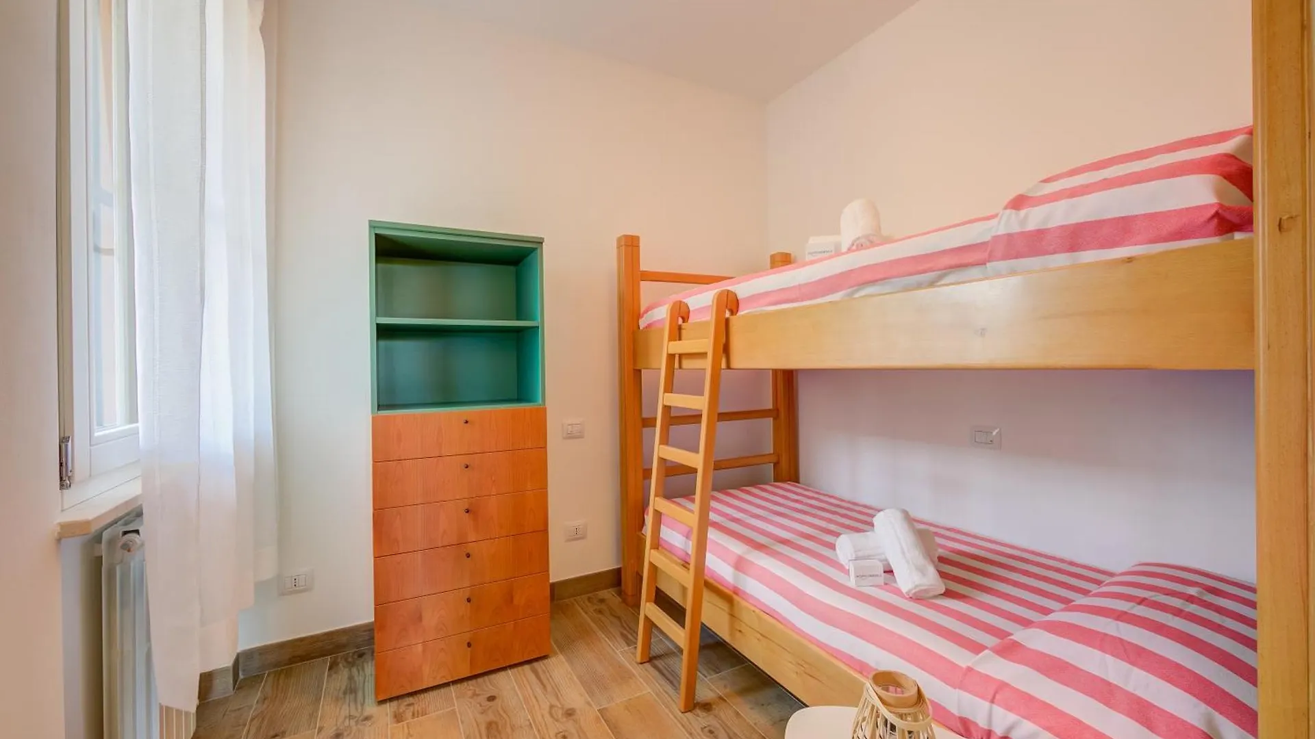 La Casa Accanto With Shared Pool - Happy Rentals Padenghe sul Garda 0*,  Italy