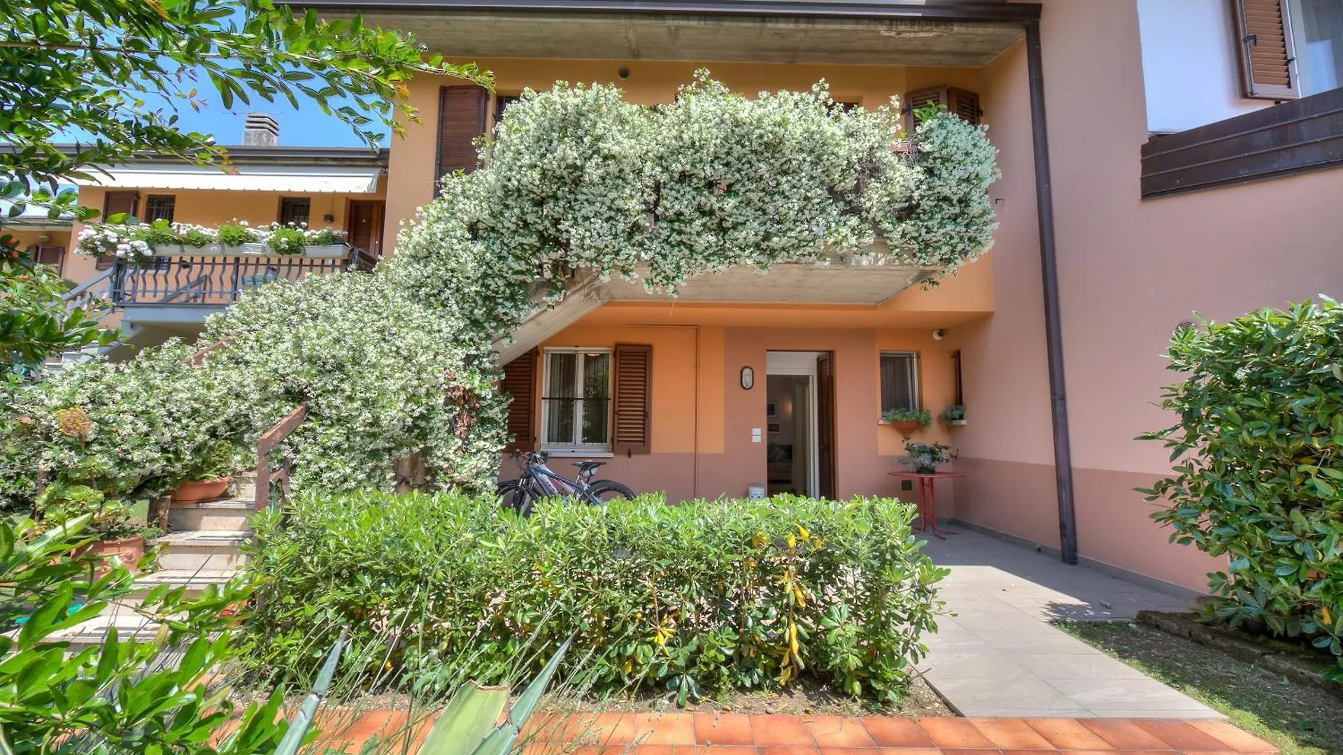 Apartment La Casa Accanto With Shared Pool - Happy Rentals Padenghe sul Garda