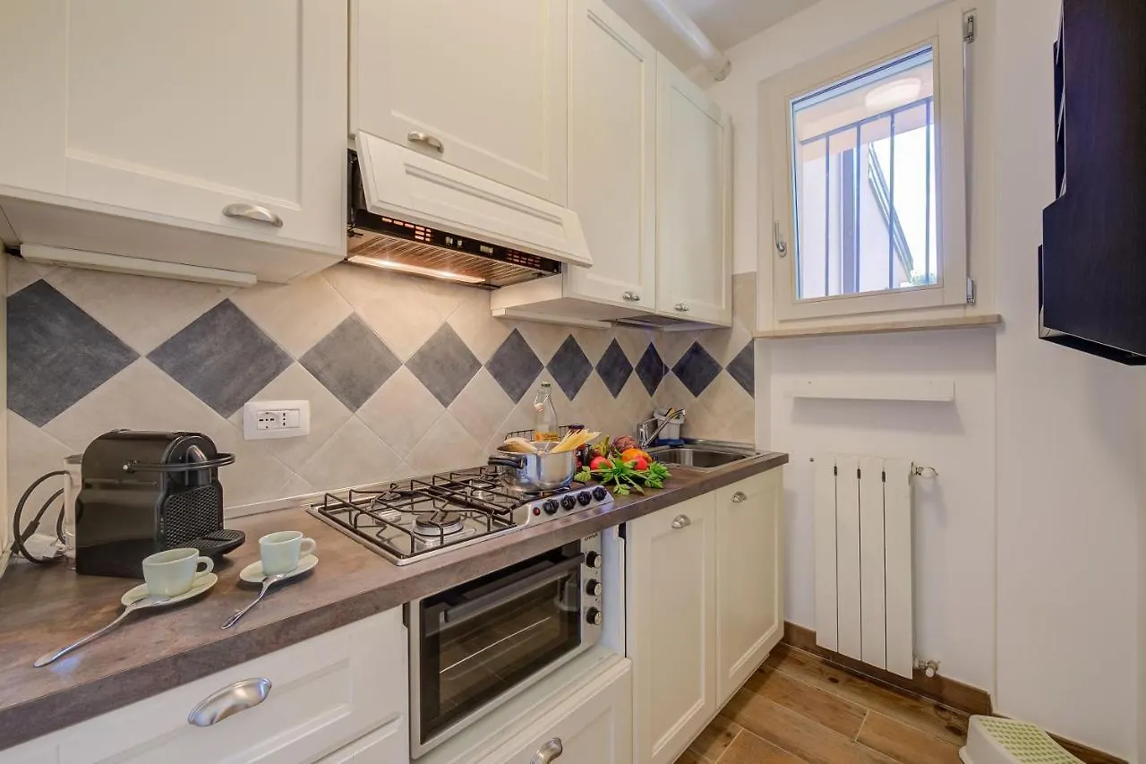 La Casa Accanto With Shared Pool - Happy Rentals Padenghe sul Garda Italy