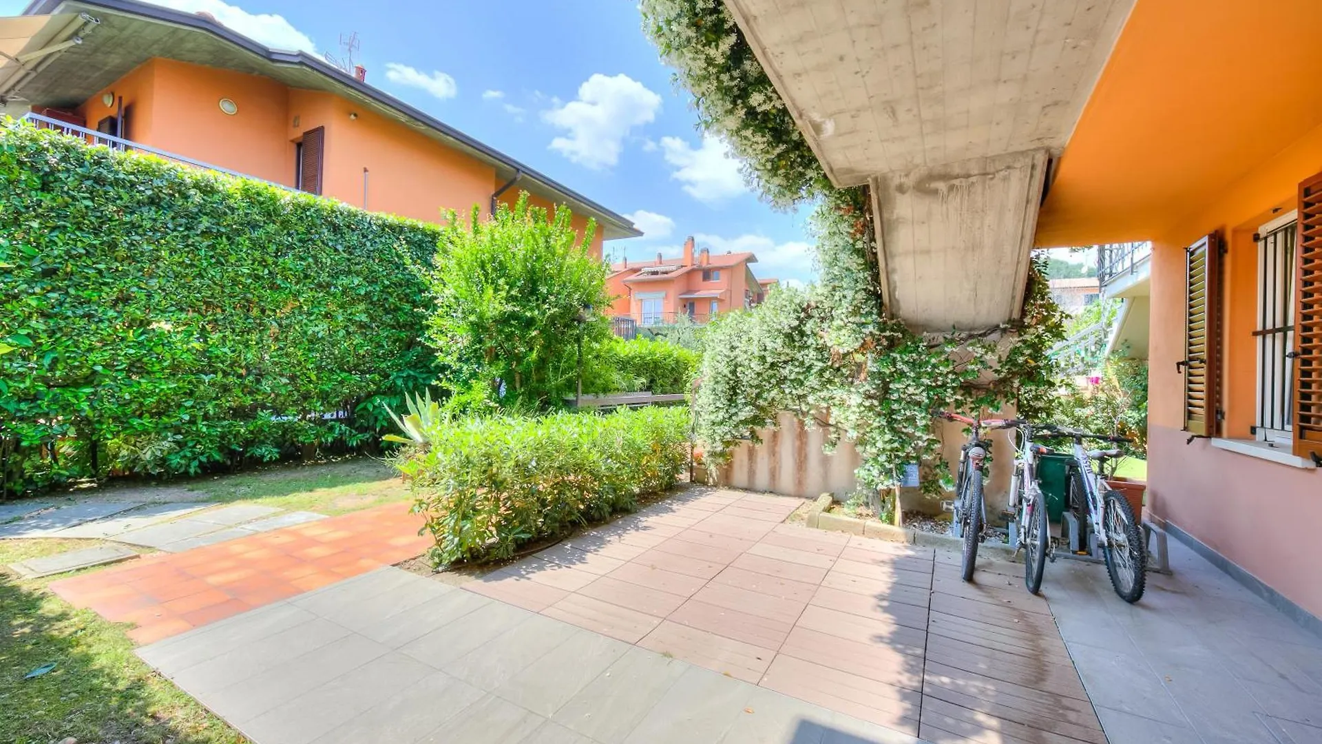 La Casa Accanto With Shared Pool - Happy Rentals Padenghe sul Garda Apartment