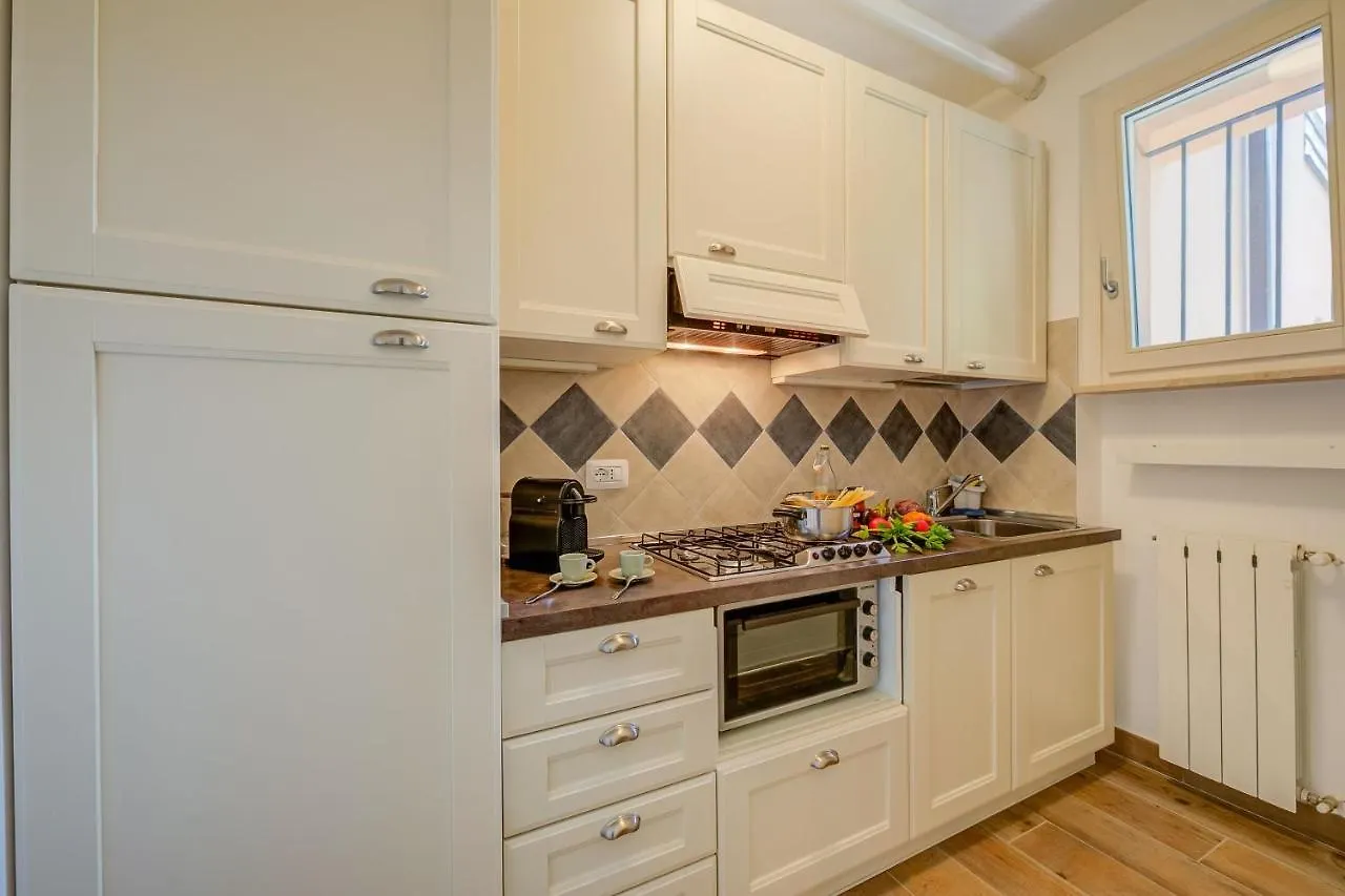 La Casa Accanto With Shared Pool - Happy Rentals Padenghe sul Garda 0*,  Italien
